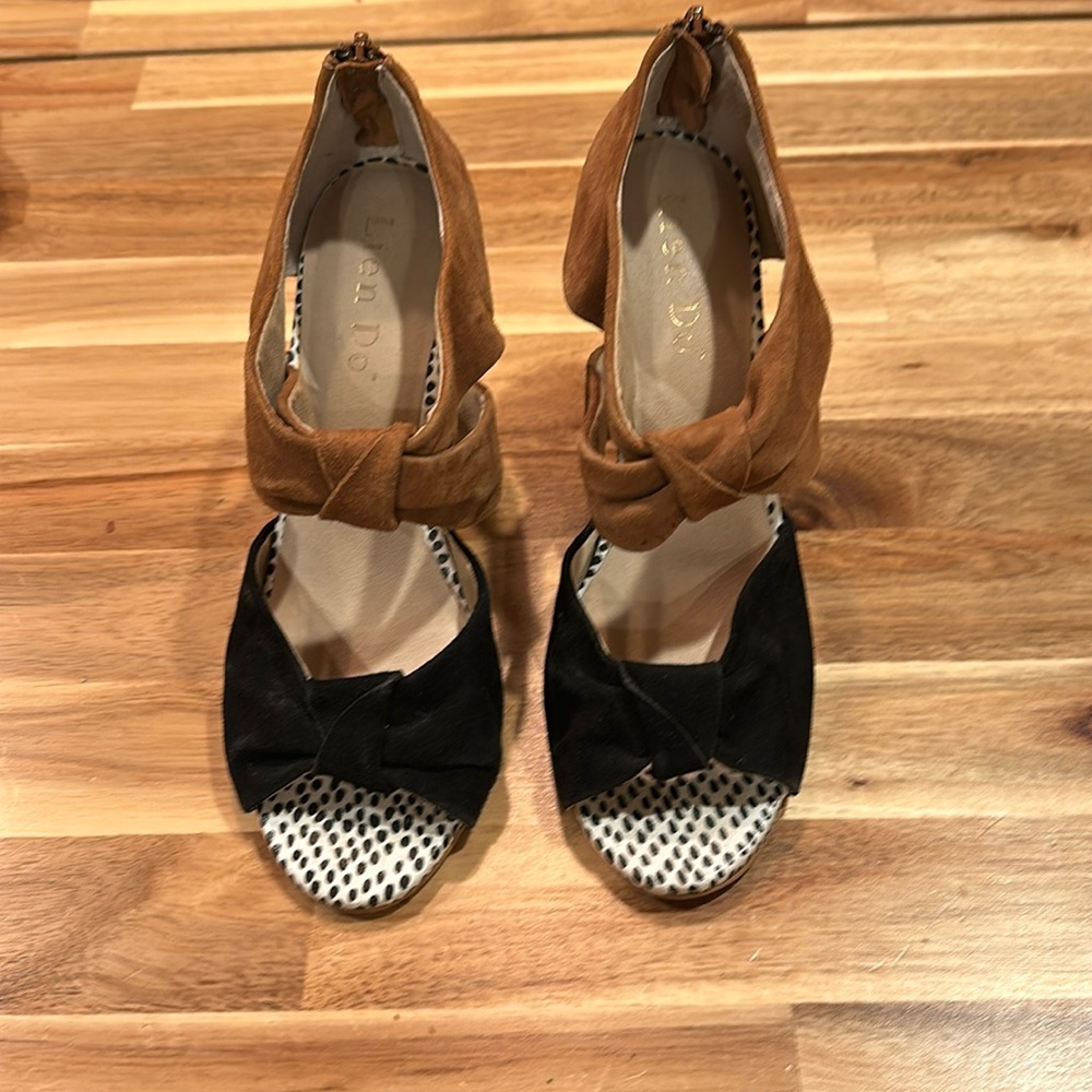 Ladies Sandals size 7